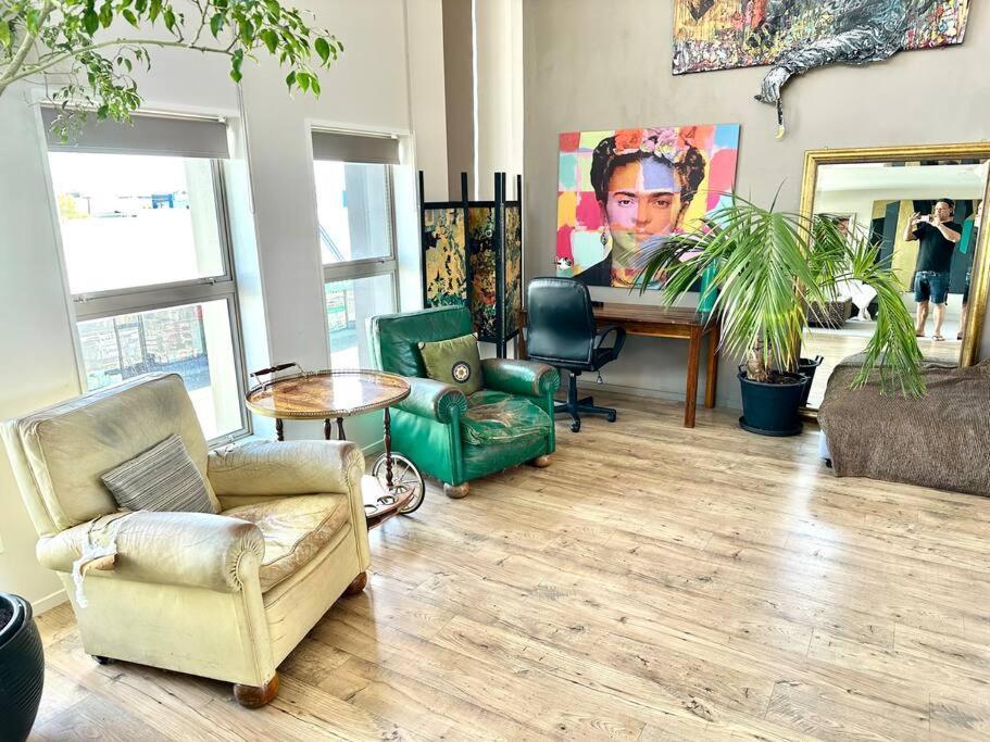 Stunning New York Loft Gallery クライストチャーチ エクステリア 写真